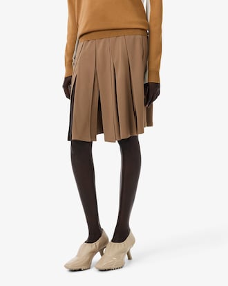 크레이프 플루이드 니 랭스 플리츠 스커트