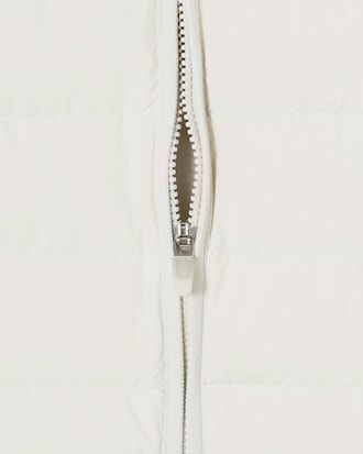 경량 다운 베스트