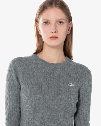 케이블 크루넥 스웨터