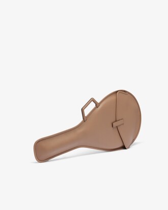 런웨이 쇼 그레인 가죽 라켓백