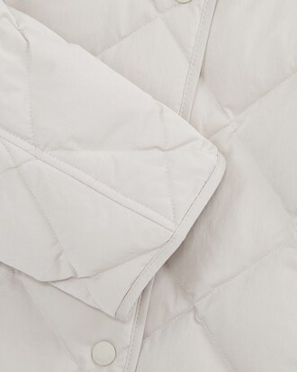 다이아퀼팅 경량 카라 다운