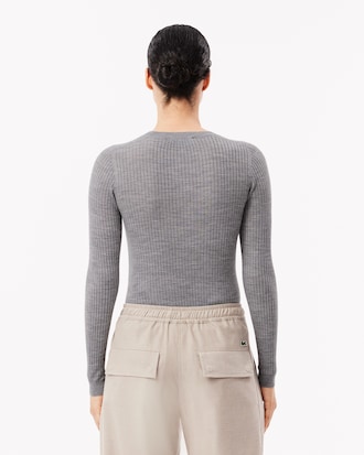 슬림핏 립조직 크루넥 스웨터