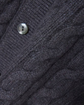 케이블 캐시미어 버튼 스웨터