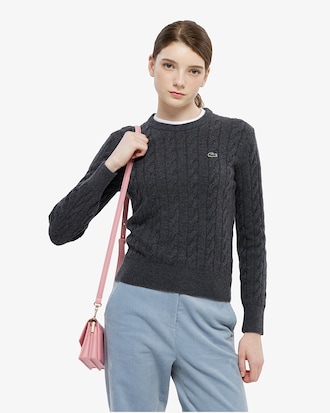 케이블 크루넥 스웨터