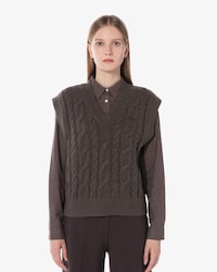 케이블 브이넥 베스트