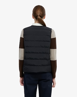 경량 다운 베스트