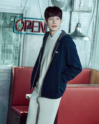 이중직 후드집업