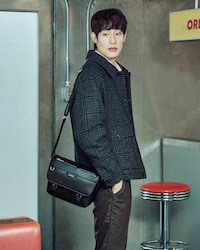 오시안 메신저백