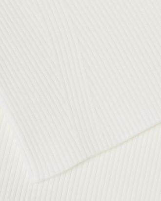 슬림핏 3D 하프집업 스웨터