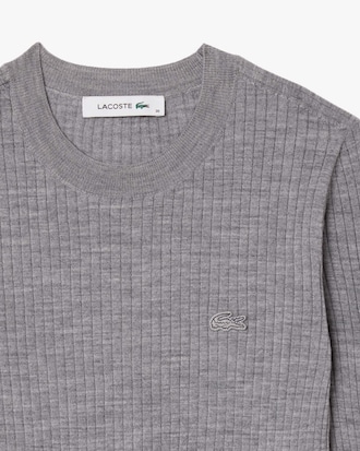 슬림핏 립조직 크루넥 스웨터