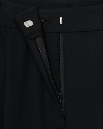 스프링 턱 팬츠