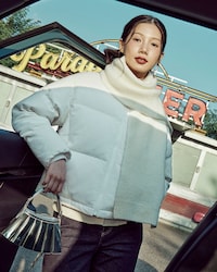 런웨이 쇼 미러 레더 렝글렌 엑스스몰 크로스바디