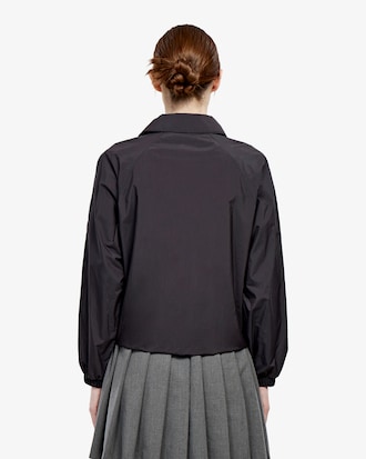 카라넥 볼륨 실루엣 점퍼