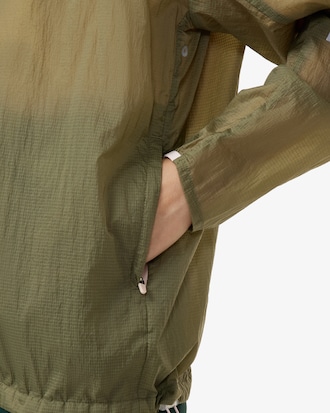 릴렉스핏 패커블 립스탑 점퍼