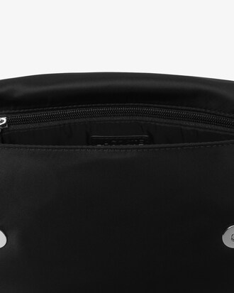 이지 (IZZIE) 플랩 크로스백