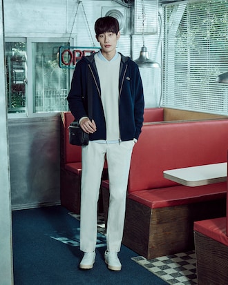 골조직 테이퍼드 치노