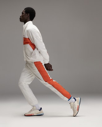 엘리트 액티브 스니커즈